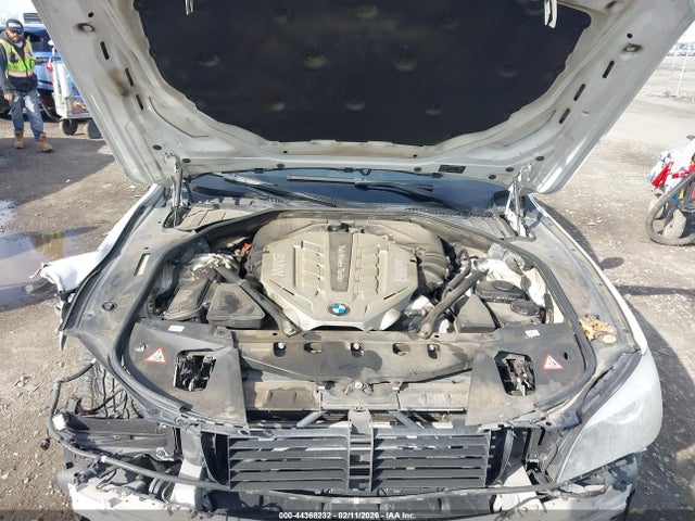 2011 BMW 750I WBAKA8C5XBCY36540 Photo 9