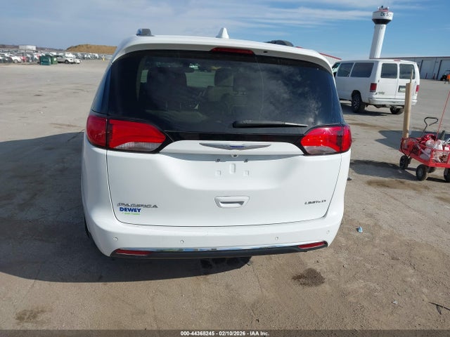 Продажа на аукционе авто 2020 Chrysler Pacifica Limited, vin: 2C4RC1GG6LR114618, номер лота: 44368245