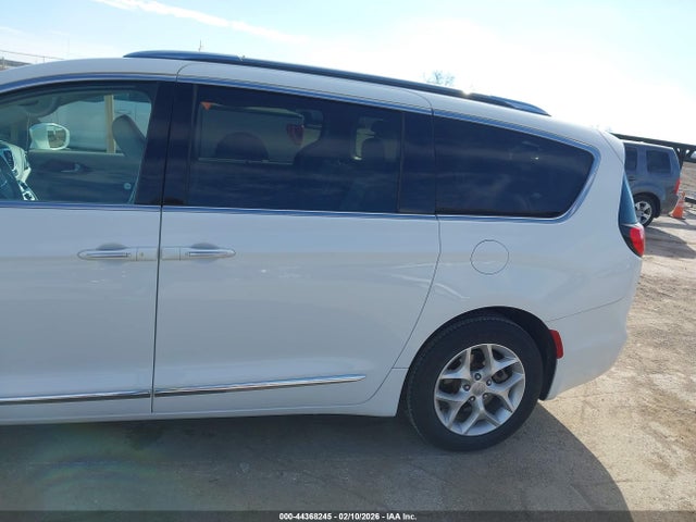 Продажа на аукционе авто 2020 Chrysler Pacifica Limited, vin: 2C4RC1GG6LR114618, номер лота: 44368245