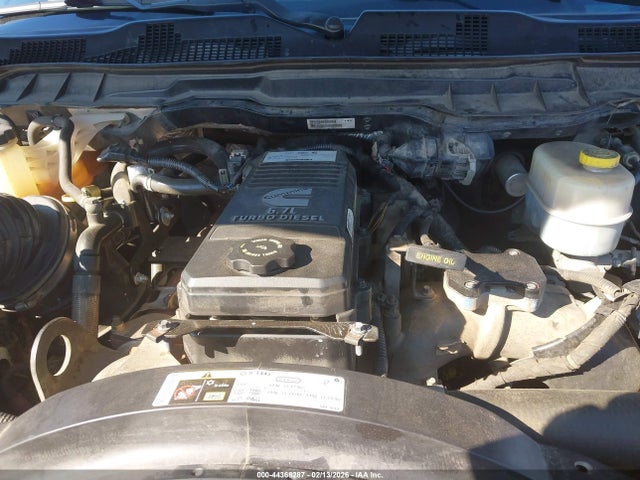 44368287 :رقم المزاد ، 3C6UR5CL4JG297319 vin ، 2018 Ram 2500 Tradesman  4x4 6'4 Box مزاد بيع
