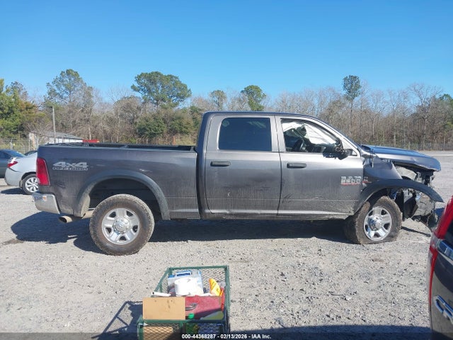 44368287 :رقم المزاد ، 3C6UR5CL4JG297319 vin ، 2018 Ram 2500 Tradesman  4x4 6'4 Box مزاد بيع