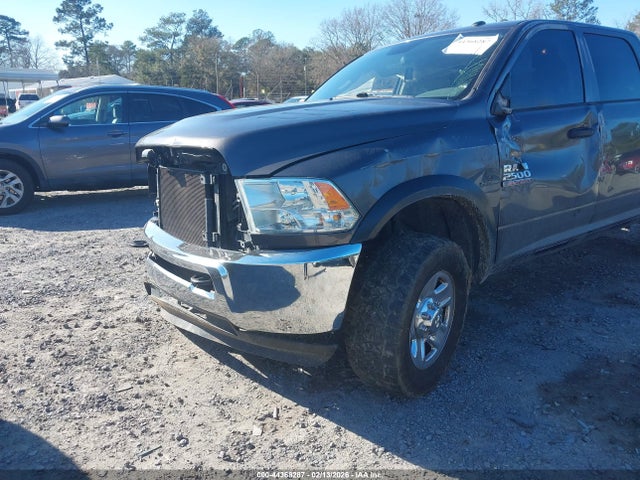 44368287 :رقم المزاد ، 3C6UR5CL4JG297319 vin ، 2018 Ram 2500 Tradesman  4x4 6'4 Box مزاد بيع