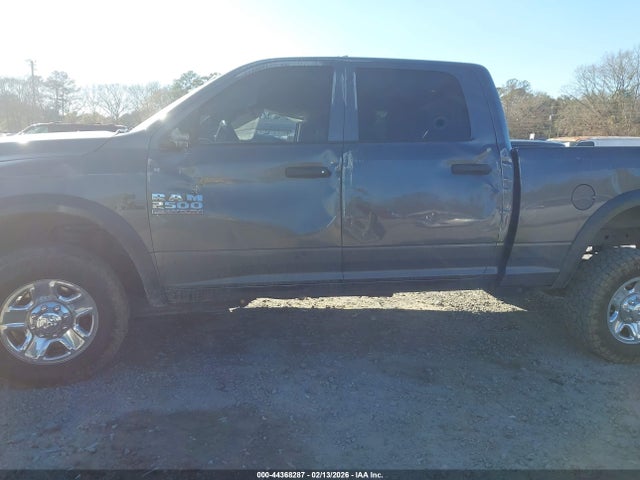 44368287 :رقم المزاد ، 3C6UR5CL4JG297319 vin ، 2018 Ram 2500 Tradesman  4x4 6'4 Box مزاد بيع