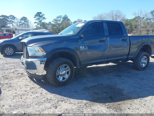 44368287 :رقم المزاد ، 3C6UR5CL4JG297319 vin ، 2018 Ram 2500 Tradesman  4x4 6'4 Box مزاد بيع