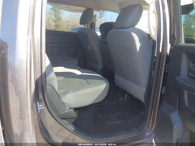 44368287 :رقم المزاد ، 3C6UR5CL4JG297319 vin ، 2018 Ram 2500 Tradesman  4x4 6'4 Box مزاد بيع