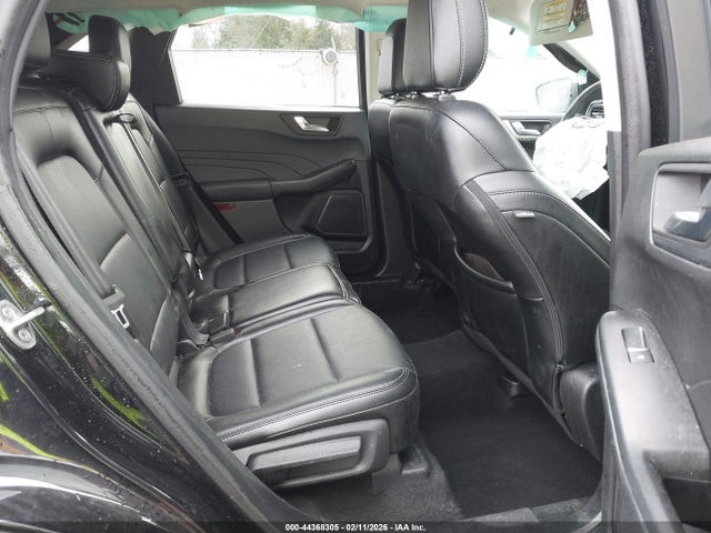 1FMCU0H60NUB88900 Ford ESCAPE SEL