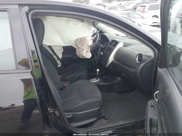 3N1CN7AP6HL827943 Nissan Versa 1.6 Sv