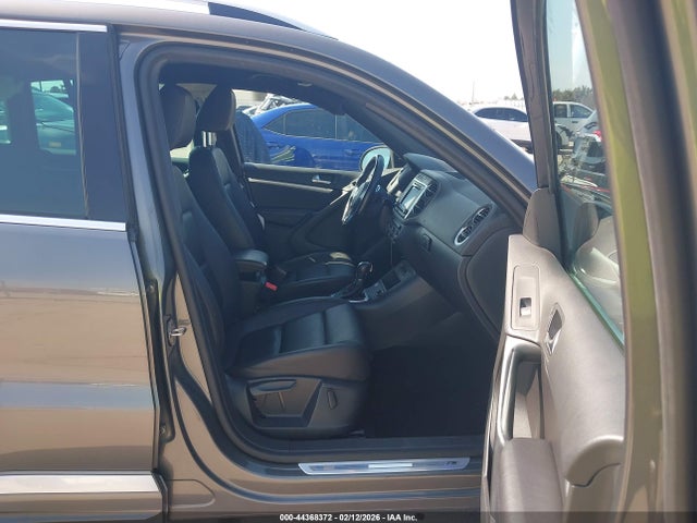 Aukcja sprzedaży 2016 Volkswagen Tiguan R-line, vin: WVGAV7AX4GW087348, numer aukcji: 44368372