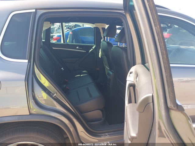 Aukcja sprzedaży 2016 Volkswagen Tiguan R-line, vin: WVGAV7AX4GW087348, numer aukcji: 44368372