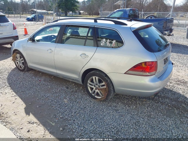 3VWPL7AJ8EM625530 Volkswagen Jetta Sportwagen 2.0l Tdi