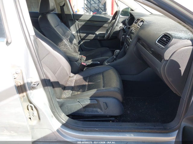 3VWPL7AJ8EM625530 Volkswagen Jetta Sportwagen 2.0l Tdi