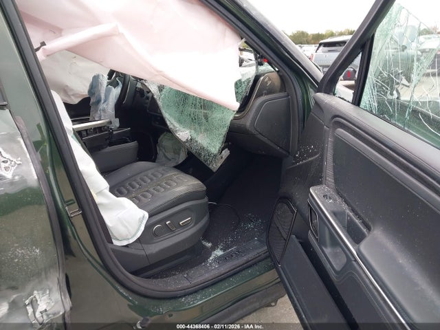 2023 RIVIAN R1T 7FCTGAAA2PN019081 Photo 4