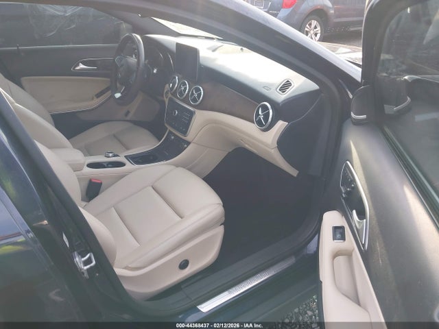 WDCTG4GB0HJ328686 Mercedes-Benz Gla 250 4matic