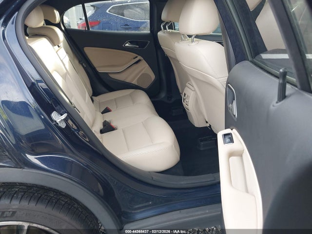 WDCTG4GB0HJ328686 Mercedes-Benz Gla 250 4matic