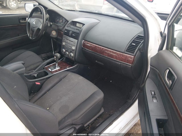 2012 MITSUBISHI GALANT 4A32B3FF8CE009422 Photo 4