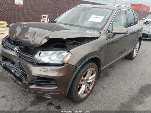 2014 VOLKSWAGEN TOUAREG WVGEF9BP7ED005811 Photo 1