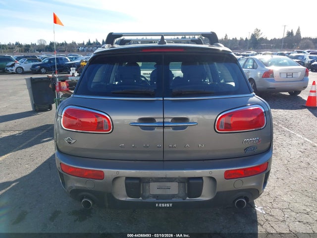 Mini Clubman Cooper S 2018 WMWLU5C55J2F24756 Image 16
