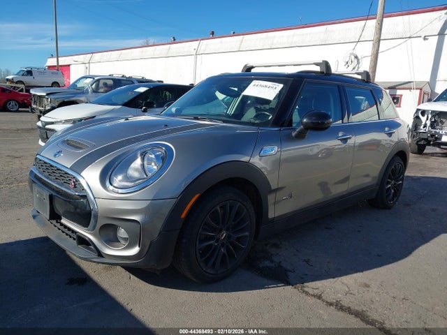 2018 MINI CLUBMAN WMWLU5C55J2F24756 Photo 1