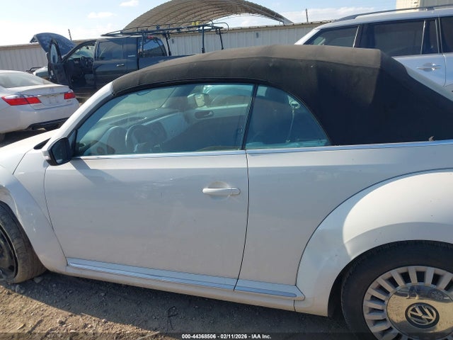 Aukcja sprzedaży 2014 Volkswagen Beetle 2.5l, vin: 3VW5X7AT9EM806522, numer aukcji: 44368506