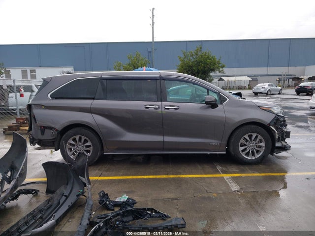 Toyota SIENNA XLE 2021 5TDYRKEC4MS020469 Image 14
