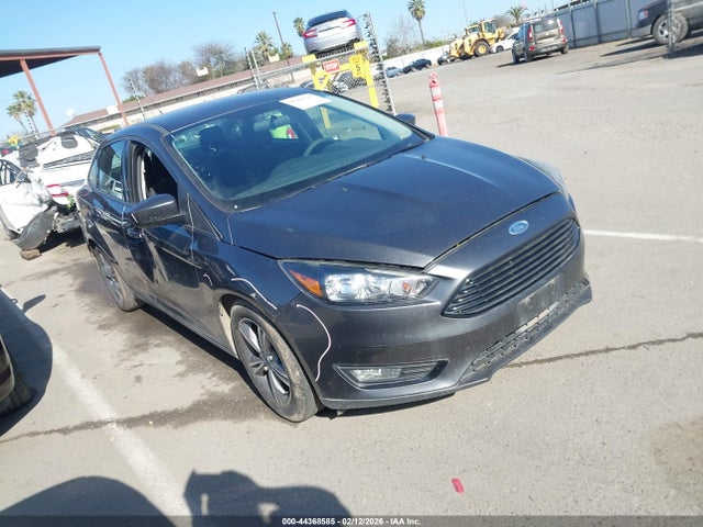 Ford FOCUS SE 2018 1FADP3F22JL271252 zdjęcie główne