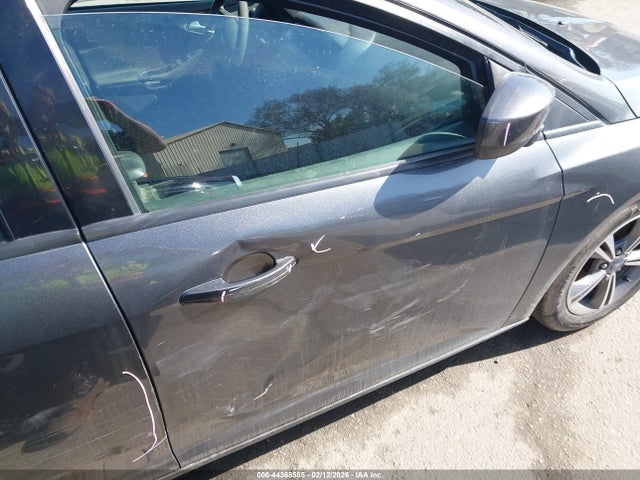 Ford FOCUS SE 2018 1FADP3F22JL271252 Image 12