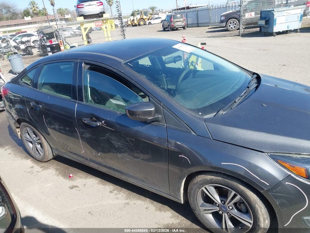 Ford FOCUS SE 2018 1FADP3F22JL271252 Image 14