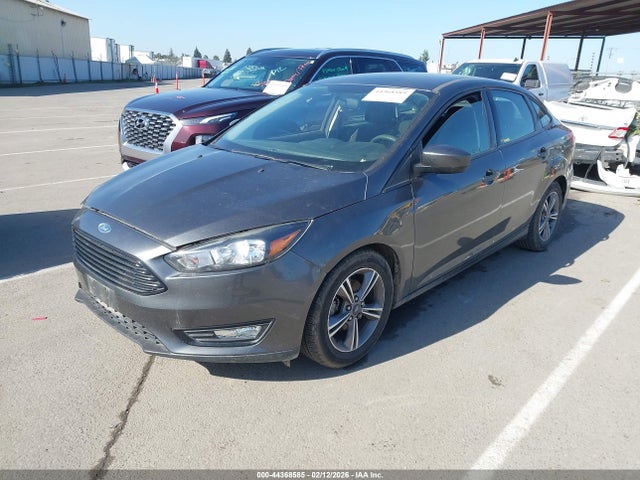 Ford FOCUS SE 2018 1FADP3F22JL271252 Image 2