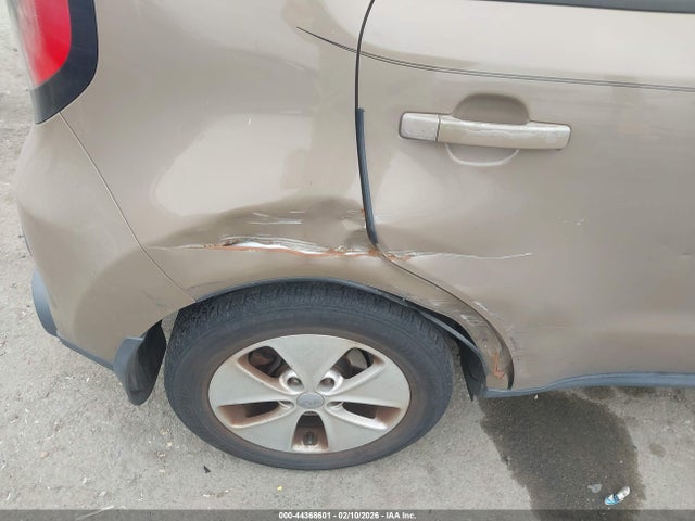 KIA Soul 2015 KNDJN2A27F7165626 Image 6