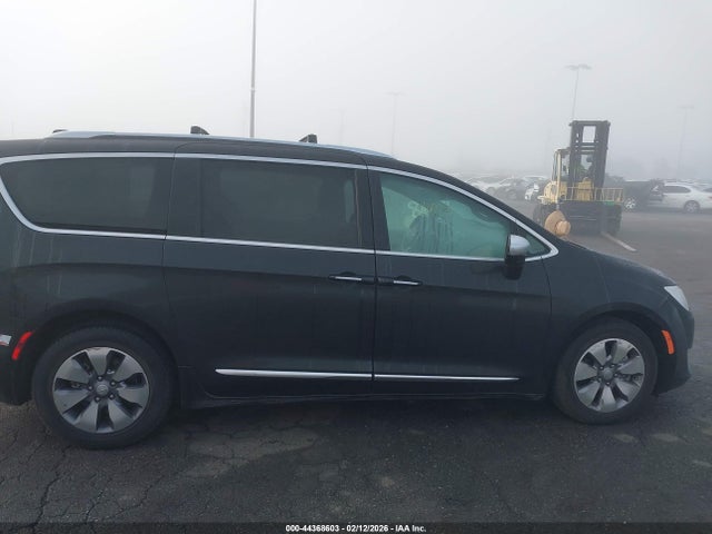2C4RC1N71JR213413 Chrysler Pacifica Hybrid Limited