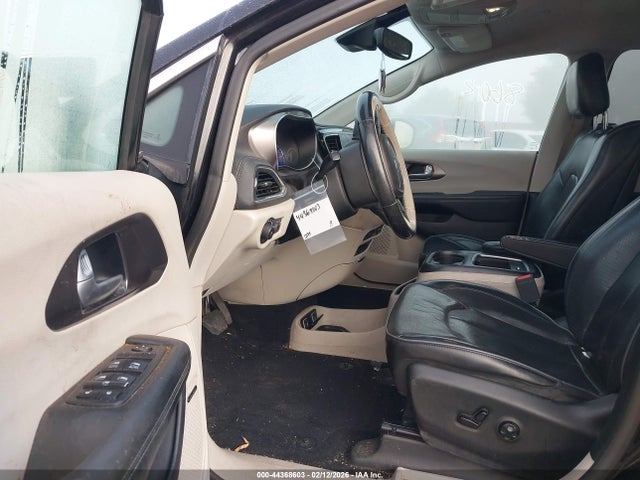 2C4RC1N71JR213413 Chrysler Pacifica Hybrid Limited