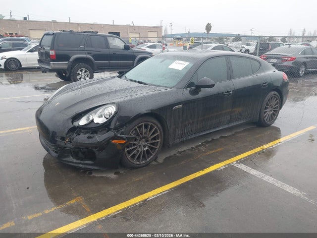 Porsche PANAMERA 4 2014 WP0AA2A75EL005676 Image 2