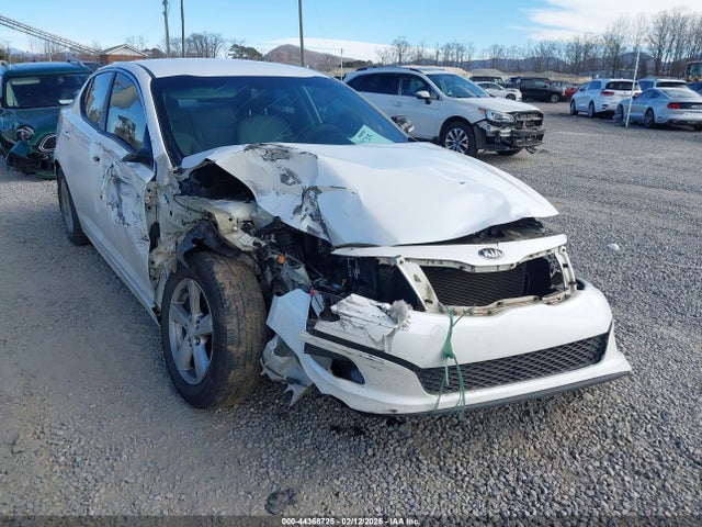 KNAGM4A74F5626682 KIA Optima Lx