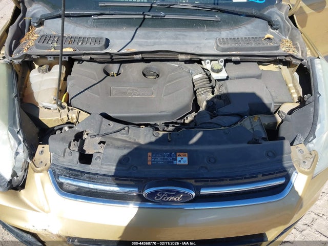1FMCU0J9XEUE22206 Ford Escape Titanium