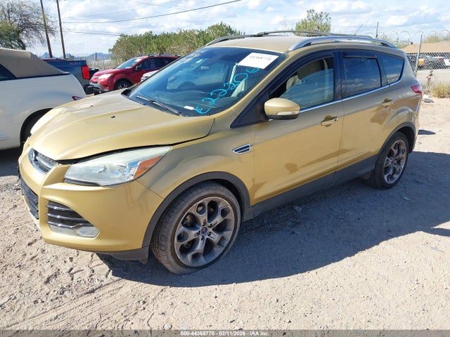 1FMCU0J9XEUE22206 Ford Escape Titanium