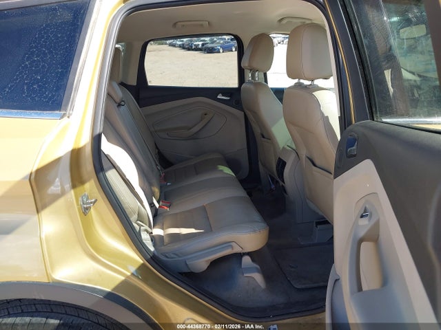 1FMCU0J9XEUE22206 Ford Escape Titanium