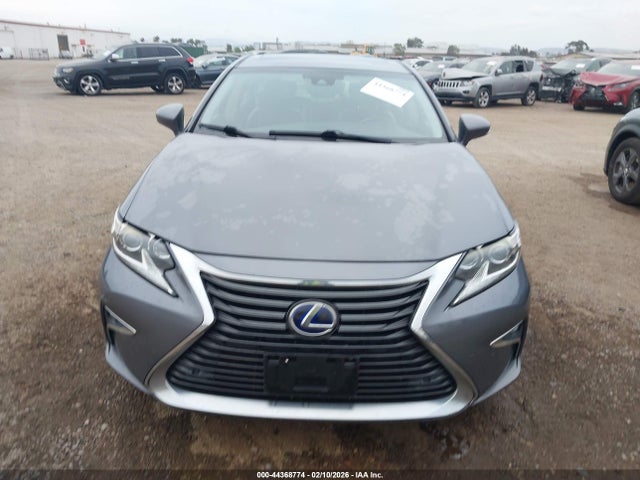 JTHBW1GG7G2120455 Lexus ES 300H