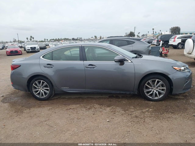 JTHBW1GG7G2120455 Lexus ES 300H