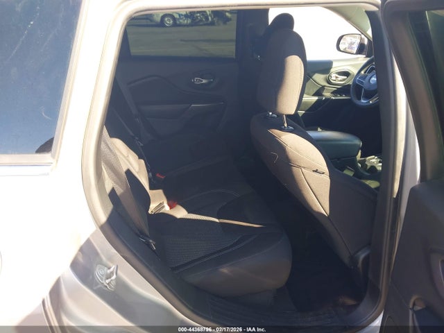 44368796 :رقم المزاد ، 1C4PJLCB3KD220710 vin ، 2019 Jeep Cherokee Latitude Fwd مزاد بيع