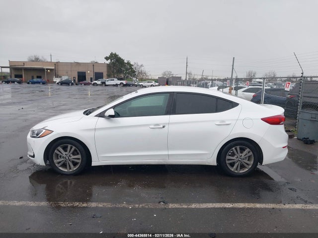 5NPD84LF0JH332624 Hyundai ELANTRA SEL