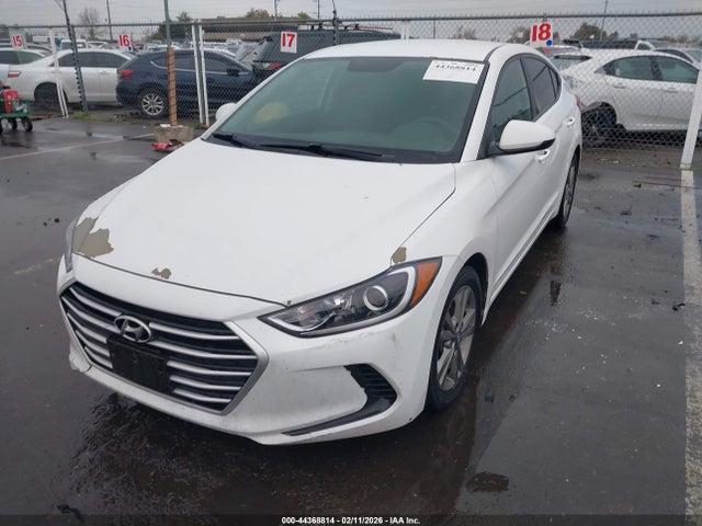 5NPD84LF0JH332624 Hyundai ELANTRA SEL
