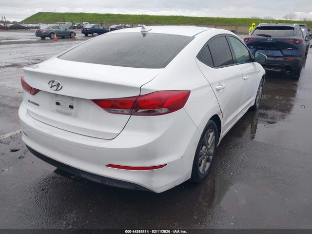 5NPD84LF0JH332624 Hyundai ELANTRA SEL