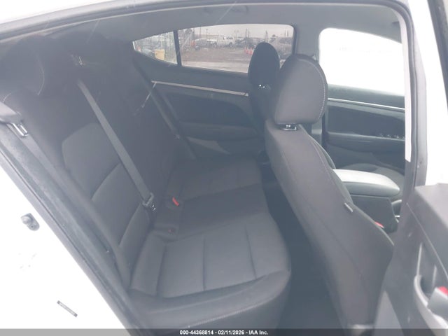 5NPD84LF0JH332624 Hyundai ELANTRA SEL