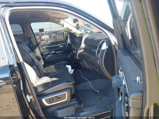 Продажа на аукционе авто 2019 Ram 1500 Laramie  4x2 6'4 Box, vin: 1C6RREDT6KN785815, номер лота: 44368835