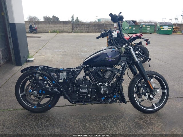 1HD1KB720SB642144 Harley-Davidson FLHX