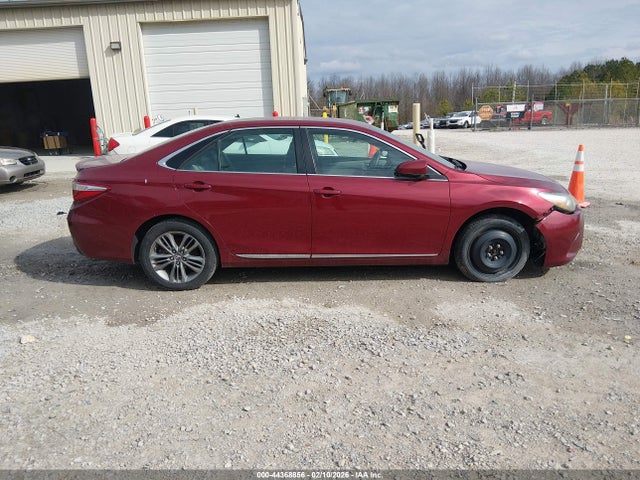 4T1BF1FK4HU661584 Toyota CAMRY SE