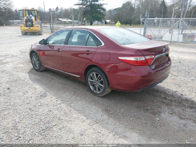 4T1BF1FK4HU661584 Toyota CAMRY SE