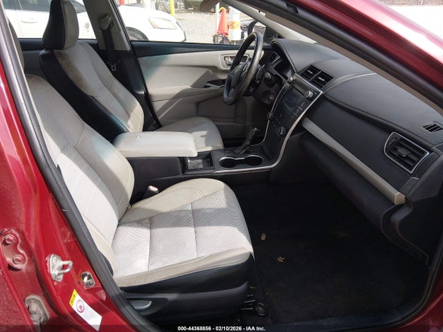4T1BF1FK4HU661584 Toyota CAMRY SE