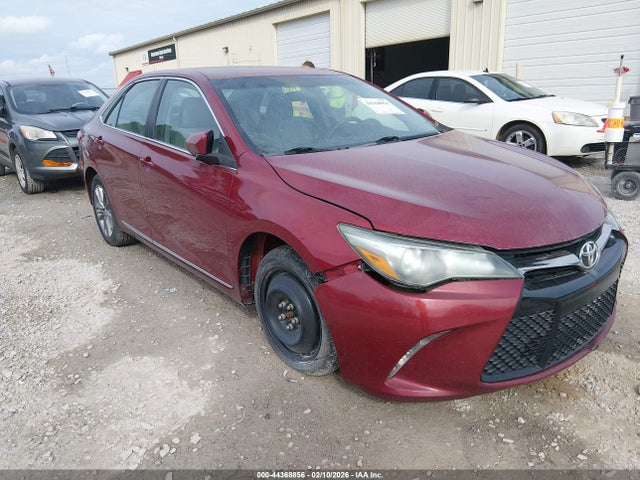 4T1BF1FK4HU661584 Toyota CAMRY SE