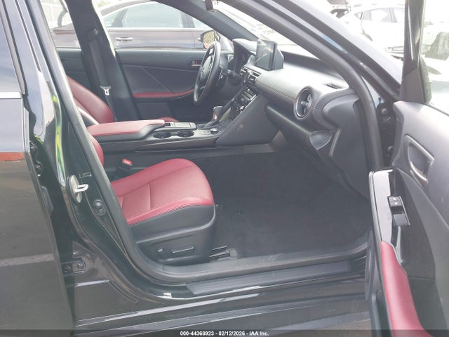 Продаж на аукціоні авто 2024 Lexus Is 300, vin: JTHCA1D28R5129730, номер лоту: 44368923